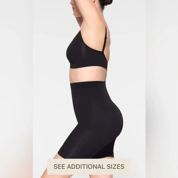 NWOT SKIMS SCULPTING SHORT MID THIGH WITH OPEN GUSSET L/XL‎ BLACK/Onyx - Picture 3 of 9